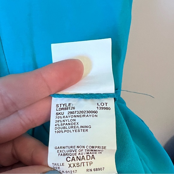 Le Chateau Ruched Sheath Dress - Picture 6 of 7